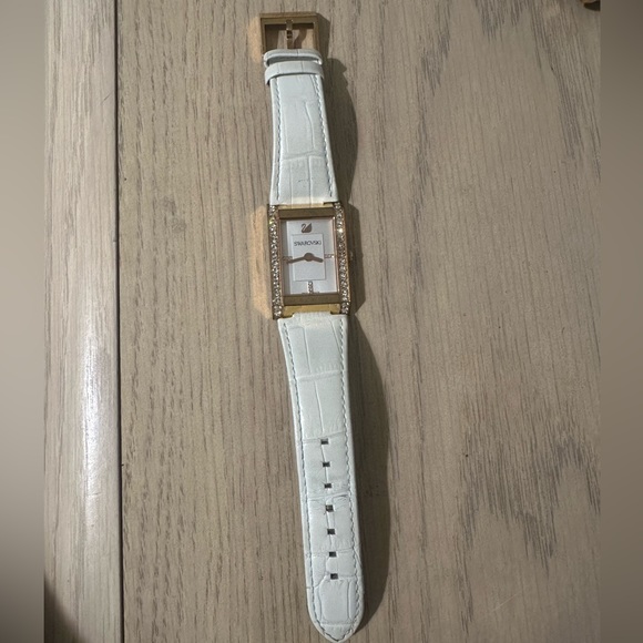 White leather watch Swarovski - Picture 3 of 5